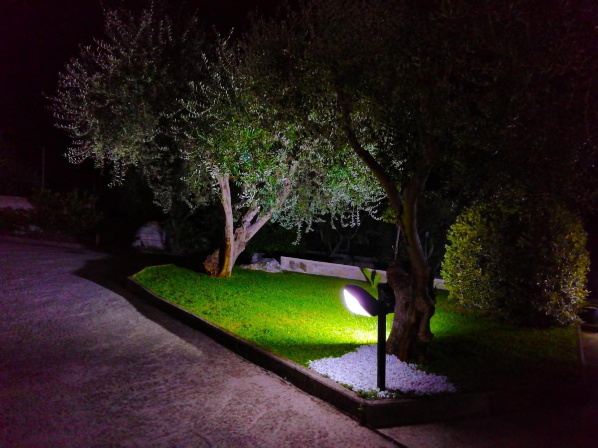 B&B Maison Villa Vittorio Avella Exterior photo