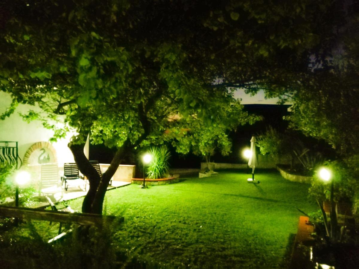 B&B Maison Villa Vittorio Avella Exterior photo